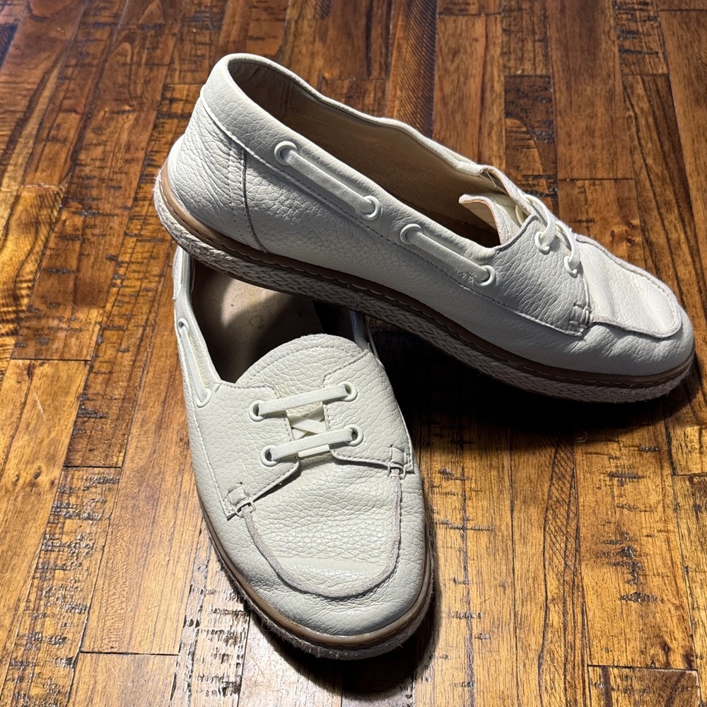 Vionic women’s Bay slip-on Shoes in cream